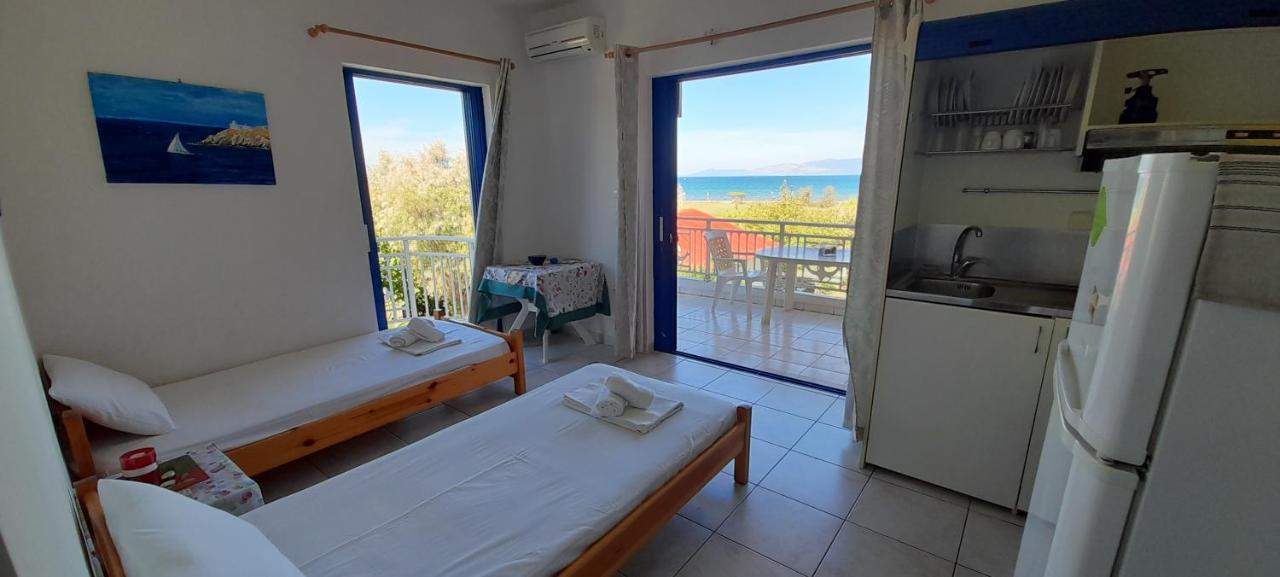 Lakkopetra Beach Apartments Lakopetra Esterno foto